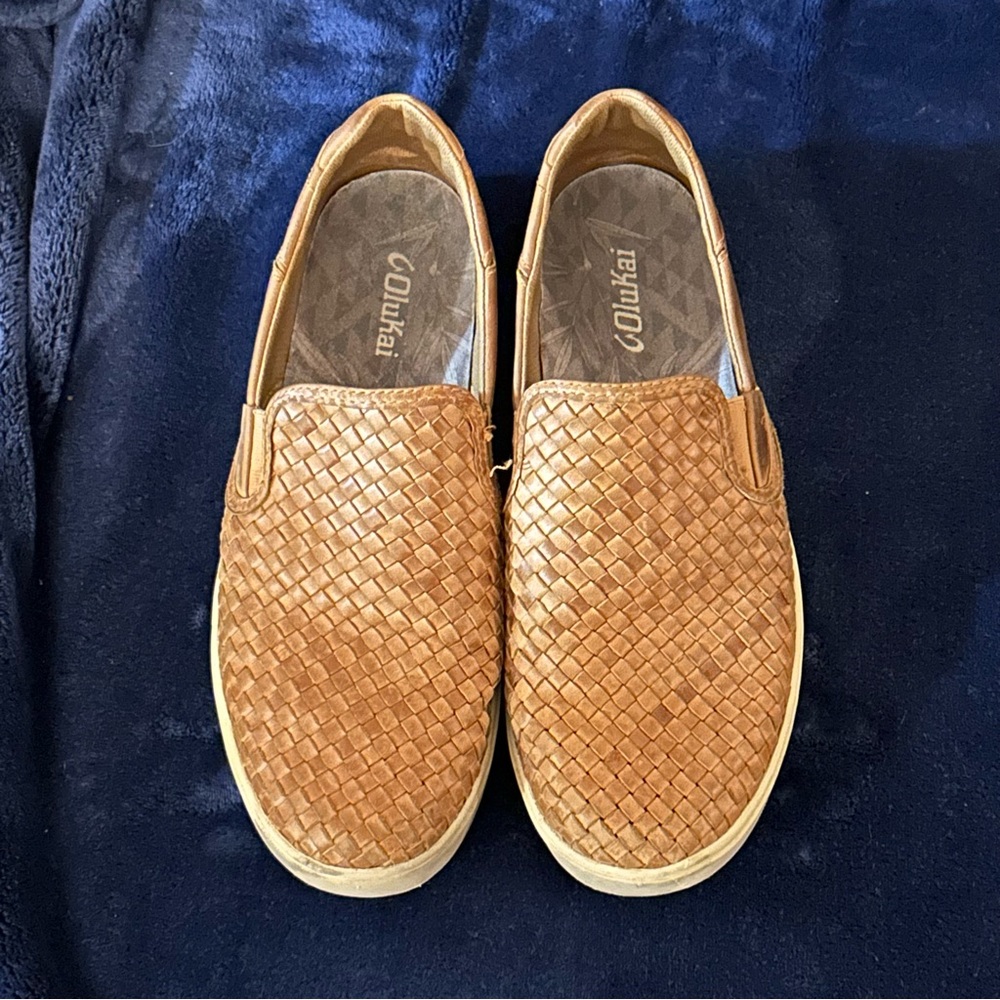 OluKai Men's Lae'ahi Lauhala Fox Woven Slip-On Loafers
